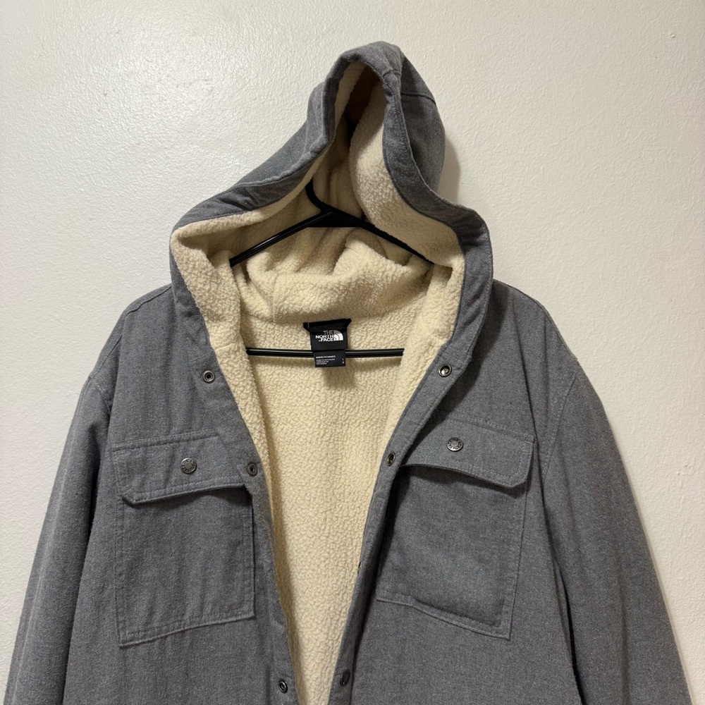 The North Face Gray Hooded Jacket with Cream Lining Mens Size Large Chore Coat‎